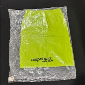 Newport News Women's Vibrant Green Pencil Skirt